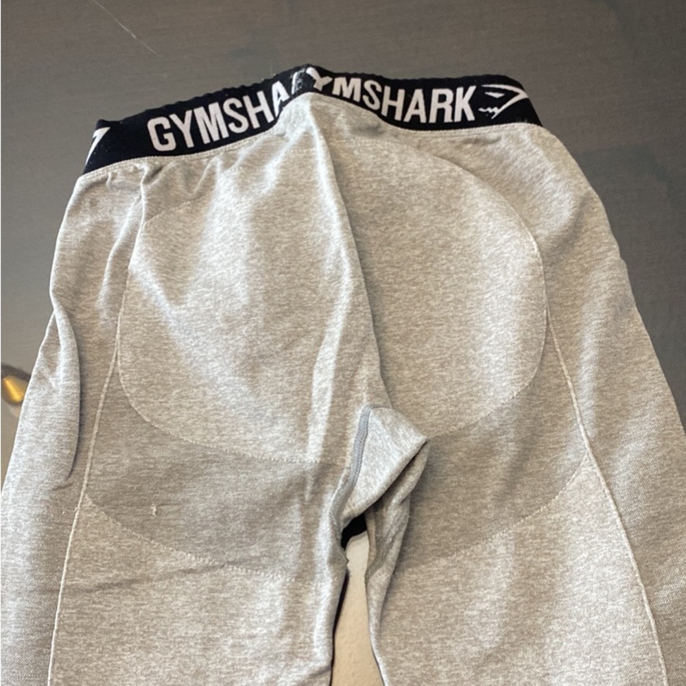 Gray gymshark leggings